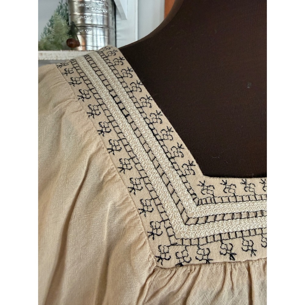 Hummingbird Tan Embroidered Square Neck Balloon Sleeve Peasant Blouse Size M - Picture 3 of 10